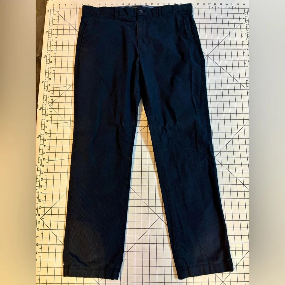 Banana Republic Men’s Size 36/32 Navy Striped Aiden Fit‎ Chinos